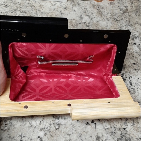 ✨🌴 Trina Turk Azulejo Sunset clutch🌴✨ NWOT $298 - Picture 5 of 7